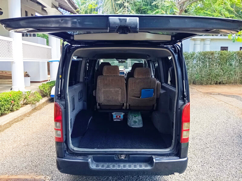 KDH Mini Van Black 4