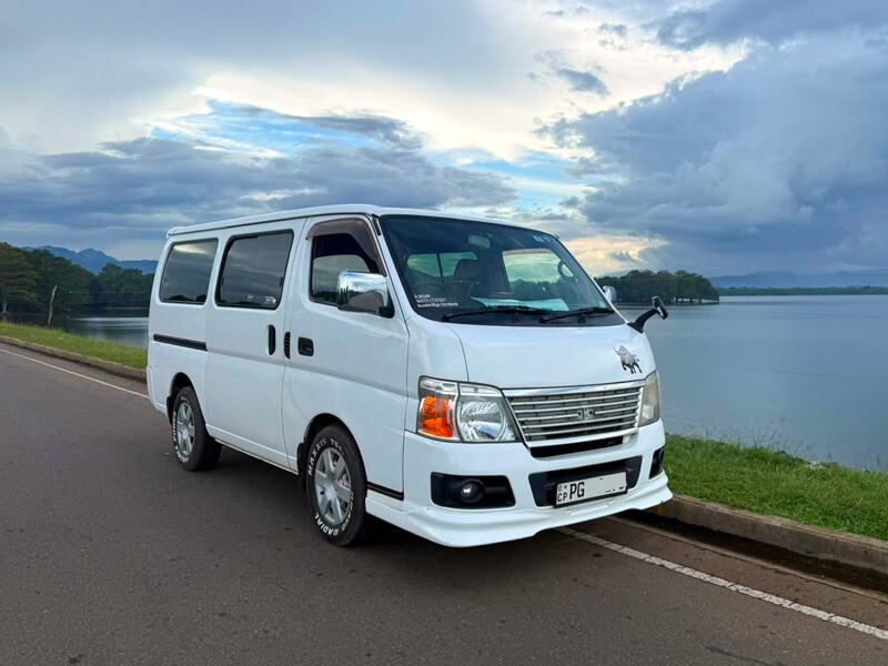 Nissan Caravan 1