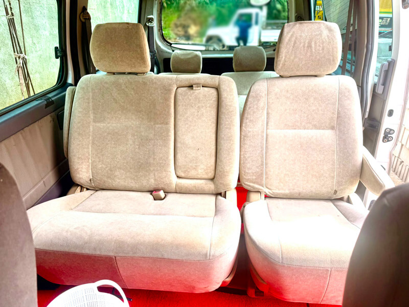 Nissan Caravan 2