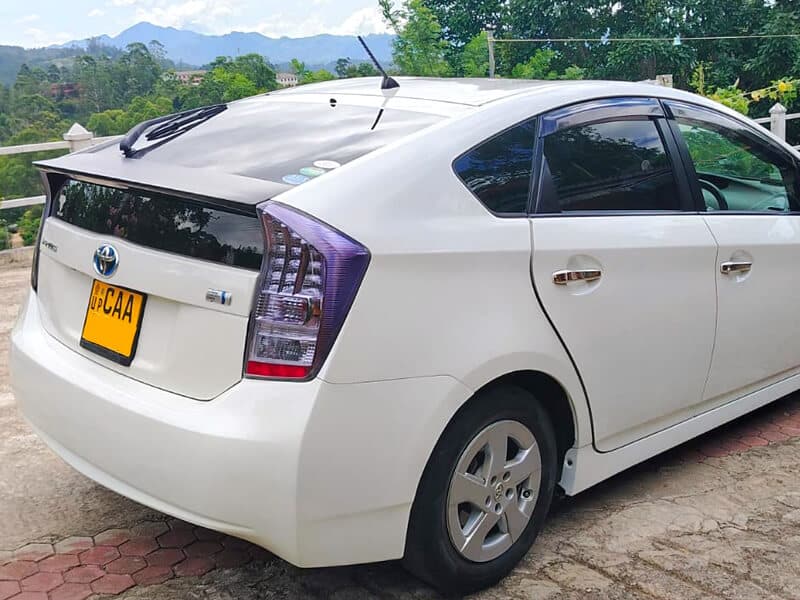 Prius White 2