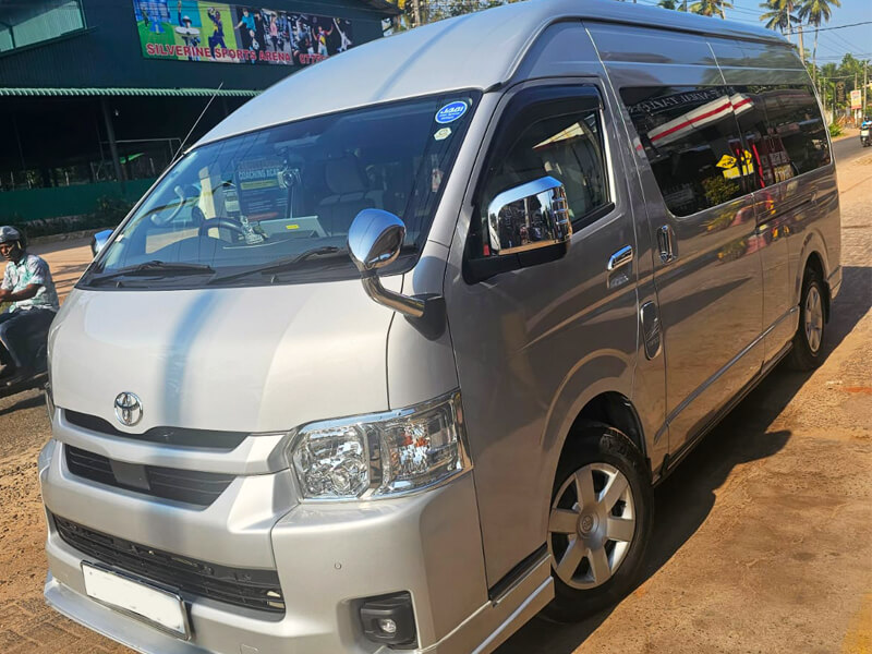 Private Vehicles 58 Toyota KDH High Roof 12